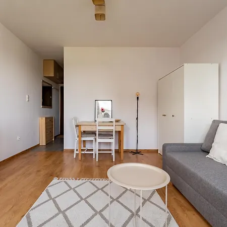 Apartment Gleboka Riverside By Bookinghost